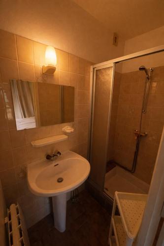 La Belle Charbonnière Room Type - Double Room with Shared Toilet