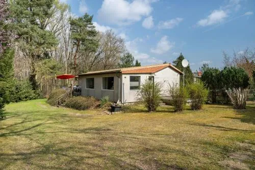 Baumfuchs Ferienbungalow in Wesenberg, Deutschland