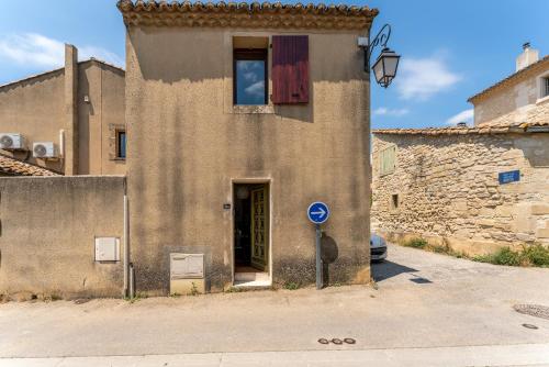A szálláshely kívülről, L'Oustalet en Provence in Saint Hilaire D'Ozilhan