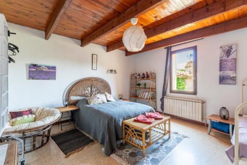 A szálláshely kívülről, L'Oustalet en Provence in Saint Hilaire D'Ozilhan