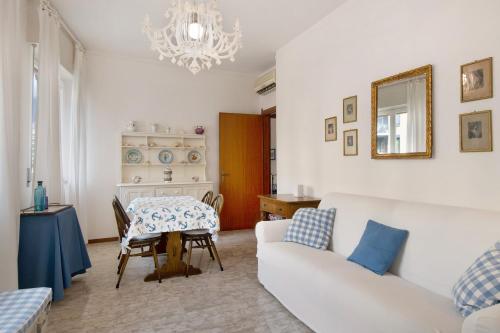 Zaffiro Apartment With Garage - image 4