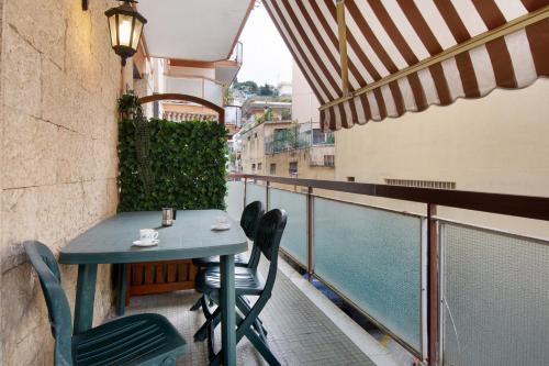 Zaffiro Apartment With Garage - image 3