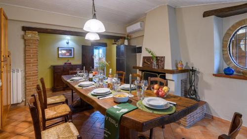 Facilities, Villa Valgiorgia 9 by Marche Holiday Villas in Barchi (Pesaro)