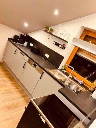 Kitchen, Blick Bergwinkel in Schluchtern