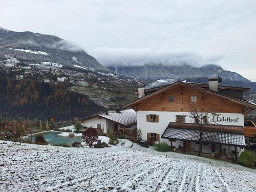 Viesnīcas āriene, Apfel Chalet Feldhof in Caines