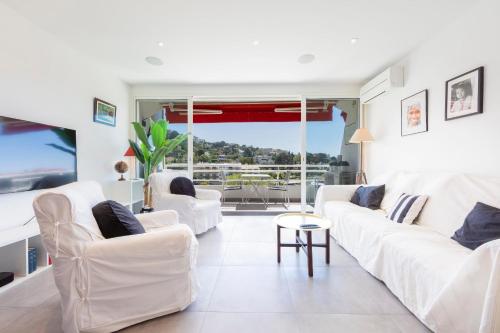 Appartement entièrement équipé de 47 m2 avec vue dégagée sur collines