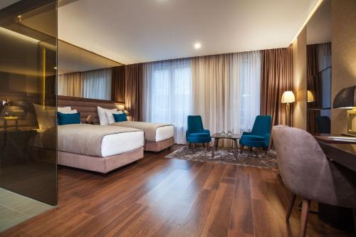 Executive Room