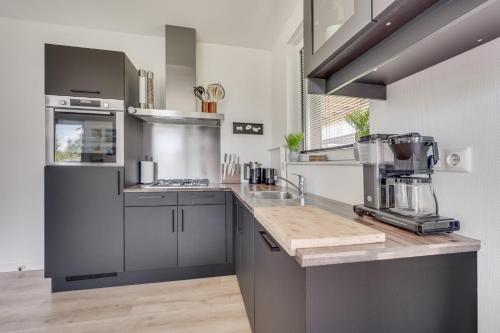 Kitchen, Casa Bos Schotsman Wellness in Kamperland