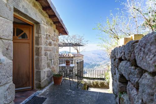 A szálláshely kívülről, Gîte de Chapelèche Les Glycines (Gite de Chapeleche Les Glycines) in Gluiras