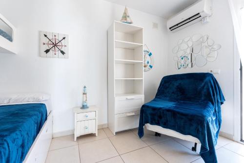 Sea Front Beach House Macarena D - image 3