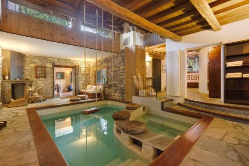 Cà Bossi Retreat above Lake Como