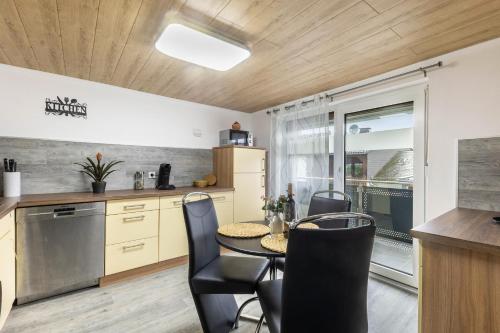 Kitchen, Ferienwohnung Klein Frankreich in Bad Endbach