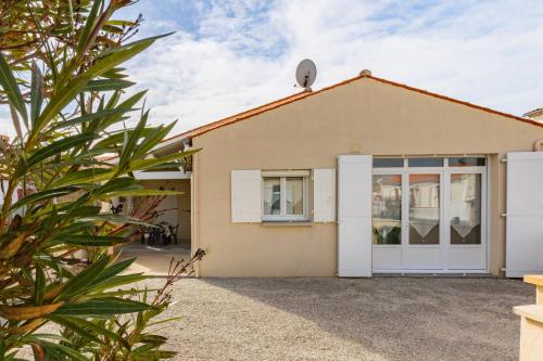 Maison Agréable avec Jardinet - Location saisonnière - Le Château-d'Oléron