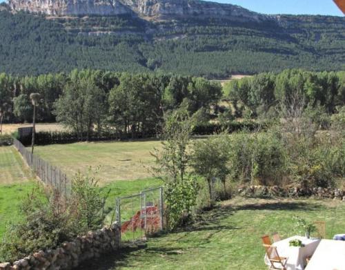 Pohled zvenku, Vivir en el Campo in Cidones
