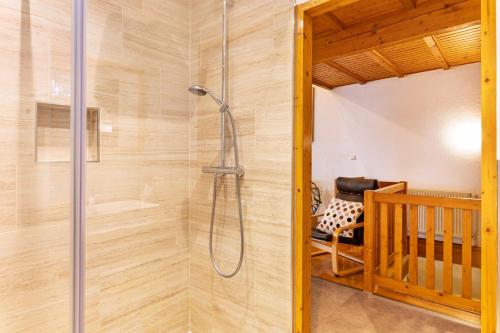 Baño, Ferienwohnung Am Schleifenbach in Saalfeld/Saale