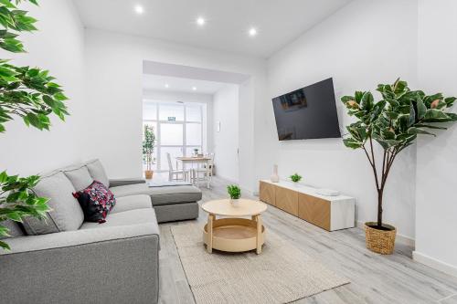 Luminous & Spacious Flat near the Port of Valencia