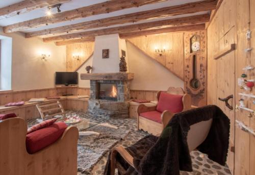 3 bedrooms, 5 beds