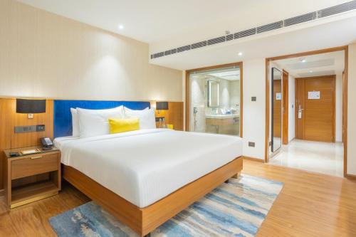 room detail thumbnail 1