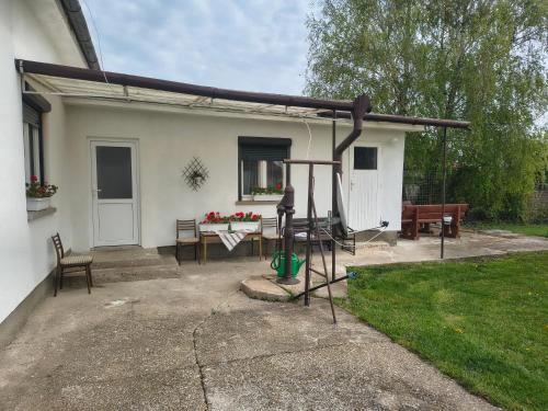 Vidiecky Dom in Mojmirovce