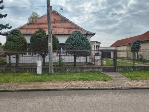 Vidiecky Dom in Mojmirovce