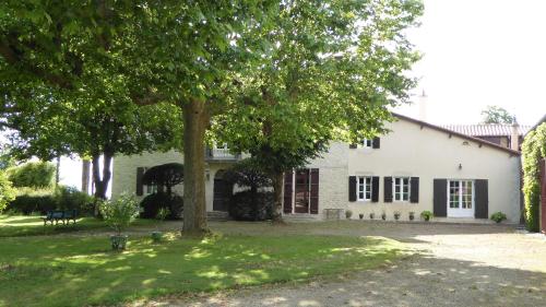 Gite de charme aux portes du Gers gîte à louer Lagrange
