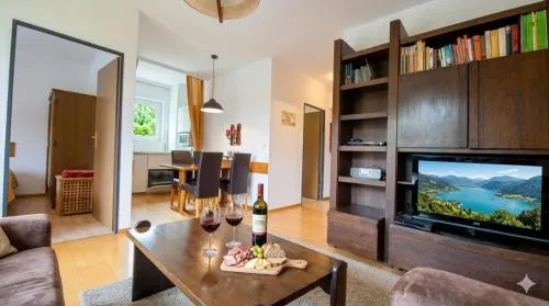 WOLFGANG Haus KMB Seeappartement Ossiacher See, Hallenbad, Skiarena Gerlitzen in Bodensdorf, Österreich