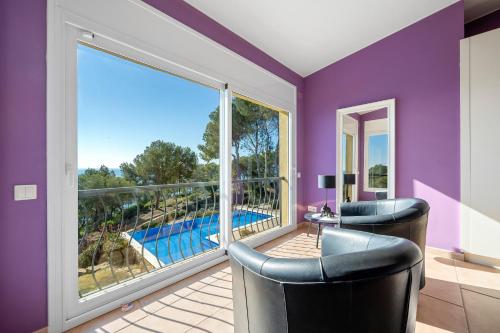 The beauty of Cala Tamarit - image 2