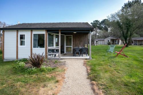 2 bedrooms, 3 beds