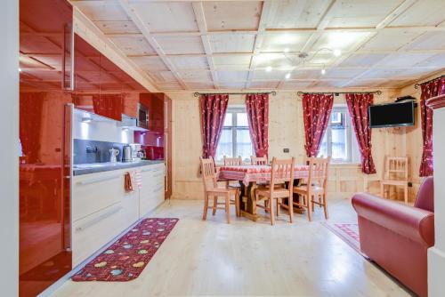 Cesa San Florian - Appartamento 1 Room Type - Two-Bedroom Apartment with Mountain View