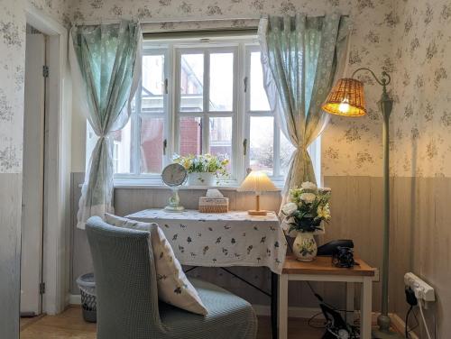 Vintage 3-Bed City Centre Gem Free Parking