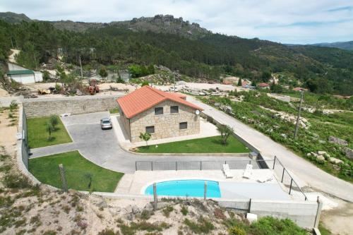 ทัศนียภาพภายนอกโรงแรม, Casa Miradouro Fafião (Casa Miradouro Fafiao) in อเลม โด ริโอ