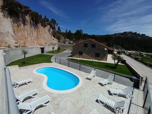 ทัศนียภาพภายนอกโรงแรม, Casa Miradouro Fafião (Casa Miradouro Fafiao) in อเลม โด ริโอ