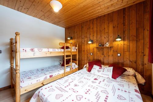 1 double bed, 1 bunk bed, 1 sofa bed