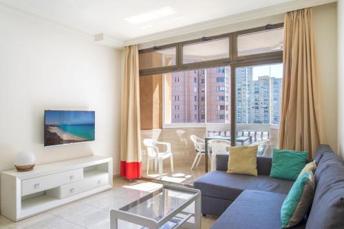 Marina view sunny apartment - image 2