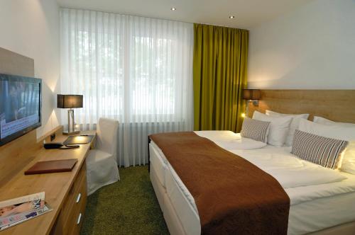 Hotel Allegro - image 5
