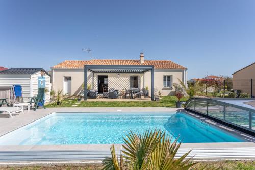 Maison Salorge - piscine privée - Location saisonnière - Jard-sur-Mer