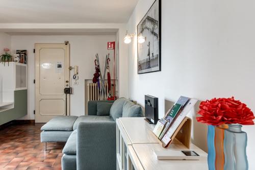 Calzaiuoli 10 - Boutique Apartment - image 11