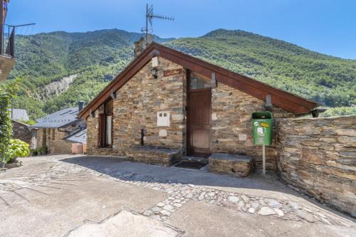 A szálláshely kívülről, Casa Guillem 2 in Tavascan