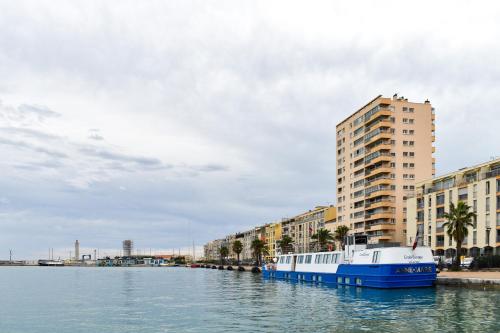 F4 Traversant, 75m2 Avec Garages, Sète (photo 6)