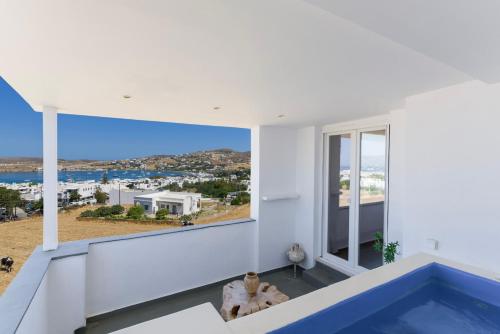 Crystal Dream Paros 4
