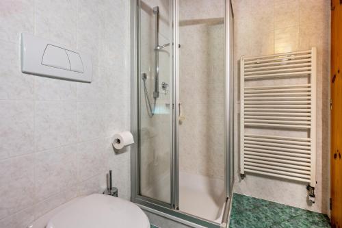 Vannituba, Lindenhof Apt 3 in Vandoies