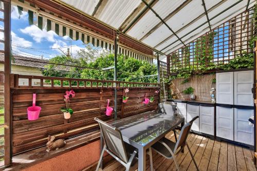 Duplex Spacieux avec Terrasse Privée au Calme
