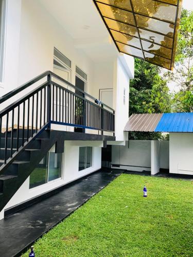 Thiwarna stayhome in Elpitiya