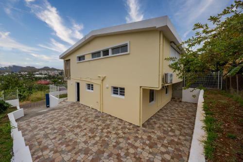 Exterior view, Eden Place - Appt Neuf, Prive, et Calme - Francois Centre in Le Francois