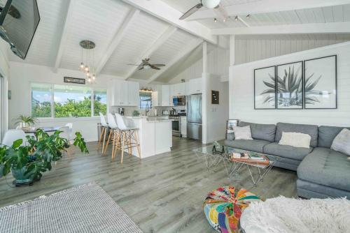 Akaka Falls 6BR Ocean View Retreat with Hot Tub in Honomu (HI)