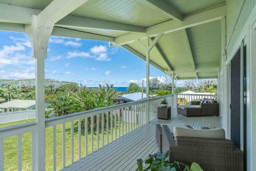 Akaka Falls 6BR Ocean View Retreat with Hot Tub in Honomu (HI)