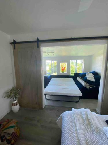 Akaka Falls 6BR Ocean View Retreat with Hot Tub in Honomu (HI)