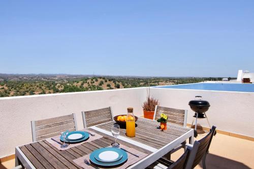 Alto do Perogil Pool Villa – khách sạn tại Tavira