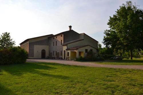  Agriturismo La Rovere in 46010 Cesole