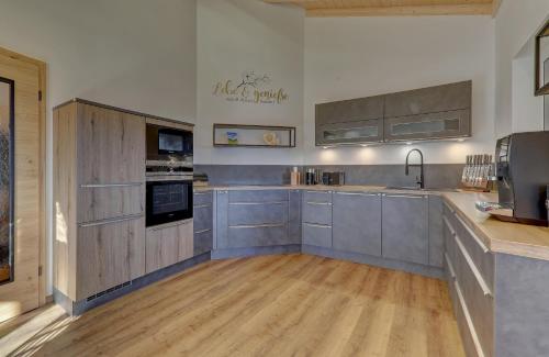 virtuve, Luxus Chalet Landhaus Rachelblick in Eppenschlag